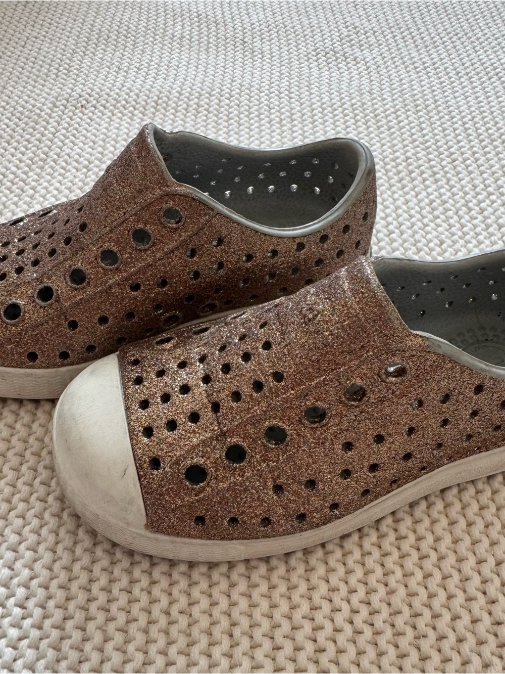 Native Shoes Kids Glitter Slip-On in Rose Gold